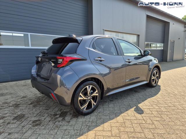 Toyota Yaris 1.5VVT-iE 116PS Automatik Teamplayer Klimaautomatik Sitzheizung Lenkradheizung Rückf.Kamera 16-LM abged.Scheiben 2xKeyless DAB+ Bluetooth Touchscreen Apple CarPlay Android Auto ACC 
