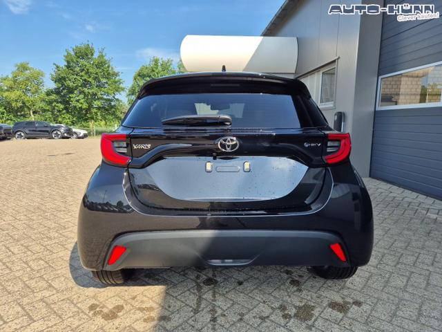 Toyota Yaris 1.5VVT-iE 116PS Automatik Teamplayer Klimaautomatik Sitzheizung Lenkradheizung Rückf.Kamera 16-LM abged.Scheiben 2xKeyless DAB+ Bluetooth Touchscreen Apple CarPlay Android Auto ACC 