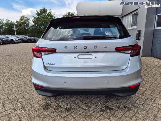 Skoda Fabia 1.0 TSI 115PS DSG Selection 5-türig Rückf.Kamera Parksensoren Sitzheizung Multifunktionslenkrad Klima Skoda-Radio Bluetooth Touchscreen Tempomat Nebelsch. Apple CarPlay + Android Auto 