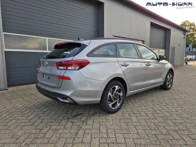 Hyundai i30 Kombi 1.5 T-GDI 95PS Sitzheizung Lenkradheizung Klima Tempomat Navi Apple CarPlay + Android Auto PDC v+h Rückf.Kamera 16-LM 