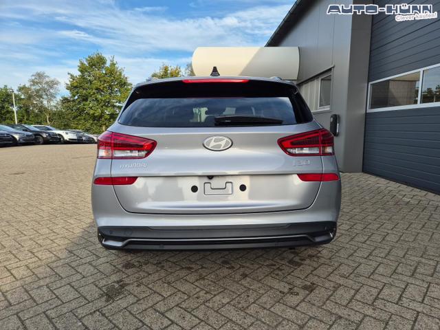 Hyundai i30 Kombi 1.5 T-GDI 95PS Sitzheizung Lenkradheizung Klimaautomatik Tempomat Navi Apple CarPlay + Android Auto PDC v+h Rückf.Kamera 17-LM 