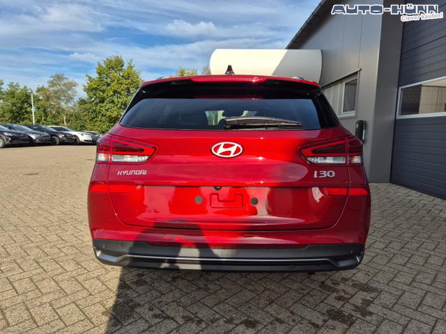 Hyundai i30 Kombi 1.5 T-GDI 95PS Sitzheizung Lenkradheizung Klimaautomatik Tempomat Navi Apple CarPlay + Android Auto PDC v+h Rückf.Kamera 17-LM 