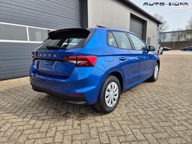 Skoda Fabia 1.0 TSI 95PS Selection 5-t&uuml;rig R&uuml;ckf.Kamera Parksensoren Sitzheizung Multifunktionslenkrad Klima Skoda-Radio Bluetooth Touchscreen Tempomat Nebelsch. Apple CarPlay + Android Auto 