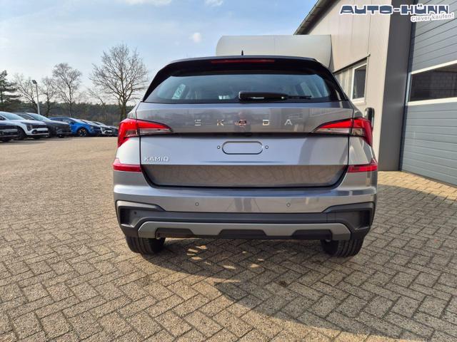 Skoda Kamiq 1.0 TSI 115PS DSG Selection AHK R&uuml;ckf.Kamera PDC v+h Sitzheizung Klimaautomatik Skoda-Radio Apple CarPlay + Android Auto Tempomat Garantieverl&auml;ngerung 16"LM 