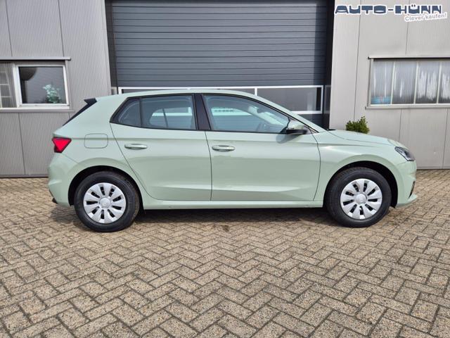 Skoda Fabia 1.0 TSI 95PS Selection 5-t&uuml;rig R&uuml;ckf.Kamera Parksensoren Sitzheizung Multifunktionslenkrad Klima Skoda-Radio Bluetooth Touchscreen Tempomat Nebelsch. Apple CarPlay + Android Auto 