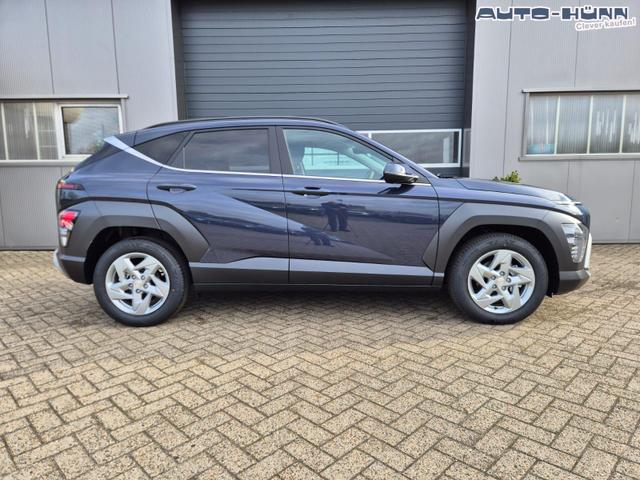 Hyundai KONA Trend 1.6 T-GDI 150PS Automatik MY2026 Voll-LED-Projektionsscheinw. mit LED-Lichtband Sitzheizung v+h Lenkradheizung ACC Klimaautomatik Navi Touchscreen DAB+ Apple CarPlay + Android Auto PDC R&uuml;ckf.Kamera 2xKeyless 17-LM 