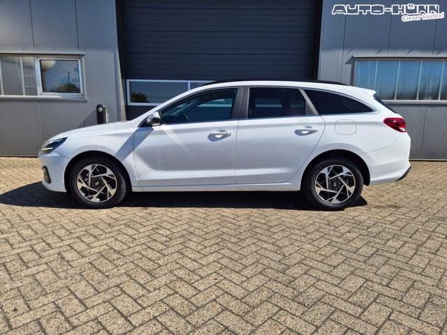 Hyundai i30 Kombi 1.5 T-GDI 150PS Automatik Trend Sitzheizung Lenkradheizung Klimaautomatik PDC v+h R&uuml;ckf.Kamera Navi Apple CarPlay + Android Auto 16"LM 