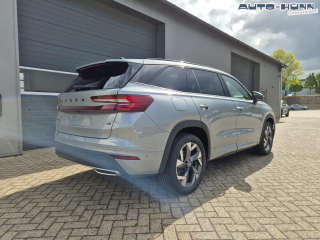 Skoda Kodiaq Sportline 1.5 TSI 204PS PHEV DSG schwenkb. AHK elektr. PanoDach HUD Alcantara PDC v+h 360&deg;Kamera CANTON Sound Klimaautomatik Sitzheizung Lenkradheizung Navi Apple CarPlay Android Auto 2xKeyless 19"LM vollelektr. Reichweite 116KM 
