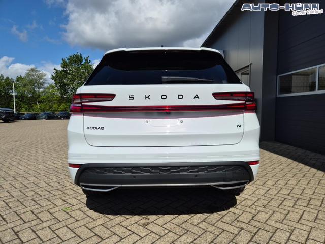 Skoda Kodiaq Sportline 1.5 TSI 204PS PHEV DSG schwenkb. AHK elektr. PanoDach HUD Alcantara PDC v+h 360&deg;Kamera CANTON Sound Klimaautomatik Sitzheizung Lenkradheizung Navi Apple CarPlay Android Auto 2xKeyless 19"LM vollelektr. Reichweite 116KM 