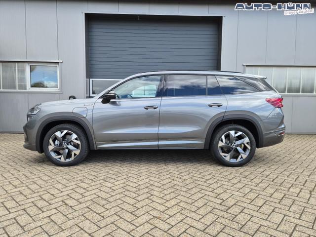 Skoda Kodiaq Sportline 1.5 TSI 204PS PHEV DSG schwenkb. AHK elektr. PanoDach HUD Alcantara PDC v+h 360&deg;Kamera CANTON Sound Klimaautomatik Sitzheizung Lenkradheizung Navi Apple CarPlay Android Auto 2xKeyless 19"LM vollelektr. Reichweite 116KM 