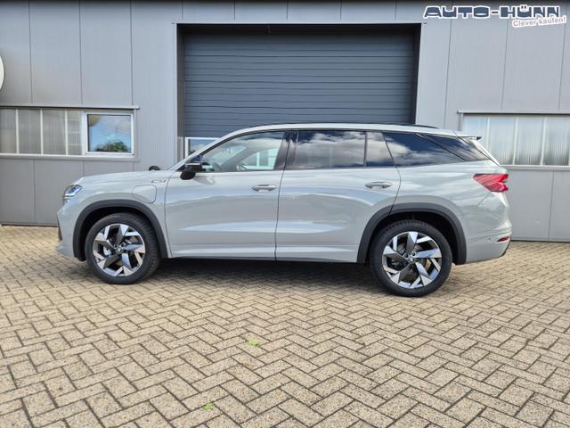 Skoda Kodiaq Sportline 1.5 TSI 204PS PHEV DSG schwenkb. AHK elektr. PanoDach HUD Alcantara PDC v+h 360&deg;Kamera CANTON Sound Klimaautomatik Sitzheizung Lenkradheizung Navi Apple CarPlay Android Auto 2xKeyless 19"LM vollelektr. Reichweite 116KM 