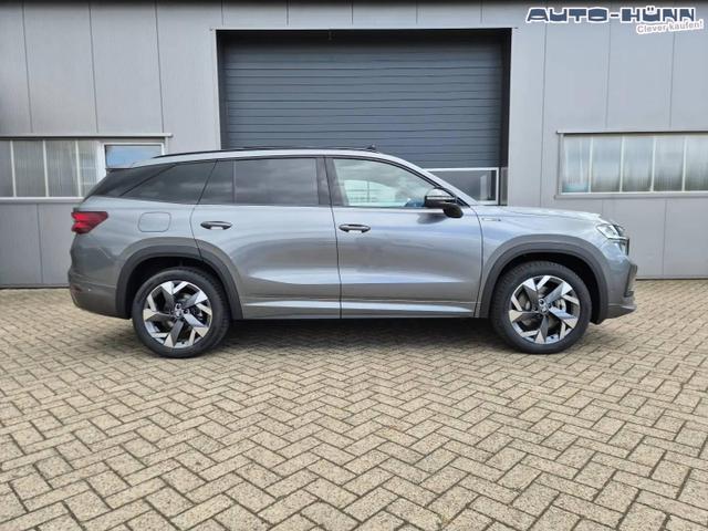 Skoda Kodiaq Sportline 1.5 TSI 204PS PHEV DSG schwenkb. AHK elektr. PanoDach HUD Alcantara PDC v+h 360&deg;Kamera CANTON Sound Klimaautomatik Sitzheizung Lenkradheizung Navi Apple CarPlay Android Auto 2xKeyless 19"LM vollelektr. Reichweite 116KM 