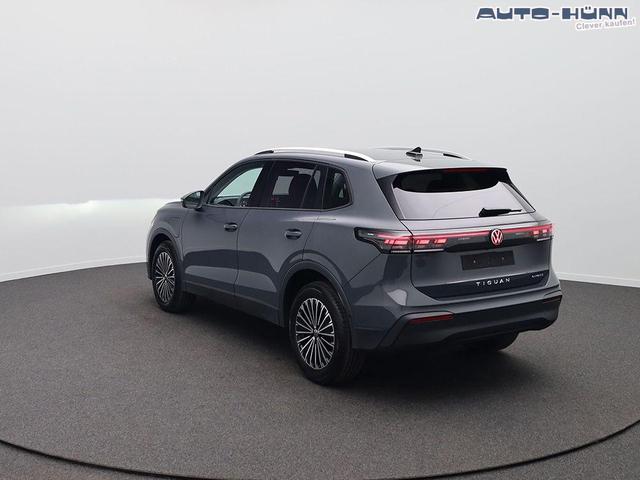Volkswagen Tiguan Life 1,5 l eHybrid OPF 204PS DSG elekt.AHK Design Paket LED-Plus-Scheinw. elektr. Heckklappe Sitzheizung Lenkradheizung Frontscheibe beheizb. R&uuml;ckf.Kamera Klimaautomatik VW-Radio Bluetooth wireless Apple CarPlay + Android Auto PDC v+h ACC 2xKeyle 