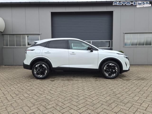 Nissan Qashqai 1.3 DIG-T MHEV 158 PS X-Tronic N-Connecta Teil-Leder PanoGlasdach Klimaautomatik Sitzheizung Lenkradheizung Navi ACC PDC v+h 360&deg;Kamera DAB Bluetooth Touchscreen Apple CarPlay Android Auto 18"LM 