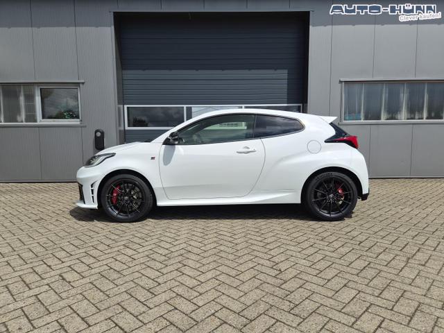 Toyota GR Yaris 1.6 Turbo 280PS Automatik 4x4 High Performance BBS Felgen Klimaautomatik Lenkradheizung Sitzheizung JBL Premiumsound Navi Bluetooth DAB Apple CarPlay Android Auto2x Keyless R&uuml;ckf.Kamera PDC v+h ACC 18-LM 