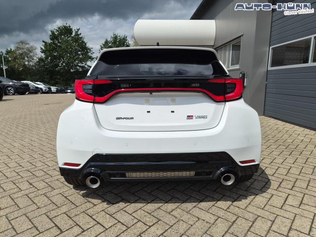 Toyota GR Yaris 1.6 Turbo 280PS Automatik 4x4 High Performance BBS Felgen Klimaautomatik Lenkradheizung Sitzheizung JBL Premiumsound Navi Bluetooth DAB Apple CarPlay Android Auto2x Keyless R&uuml;ckf.Kamera PDC v+h ACC 18-LM 