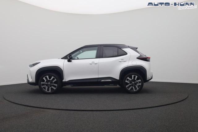 Toyota Yaris Cross 1.5-l 130PS HEV Automatik Style Matrix-LED 4xKamera elektr. Heckklappe Sitzheizung Lenkradheizung Klimaautomatik Navi Bluetooth wireless Apple CarPlay + Android Auto ACC PDC v+h 18"LM 