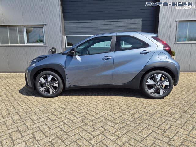 Toyota Aygo X Pure 1.5 Hybrid 116PS Automatik Sitzheizung Klimaautomatik R&uuml;ckf.Kamera AbstandsTempomat Nebelscheinw. Multifunktionslenkrad Bluetooth Touchscreen Apple CarPlay + Android Auto 2xKeyless 