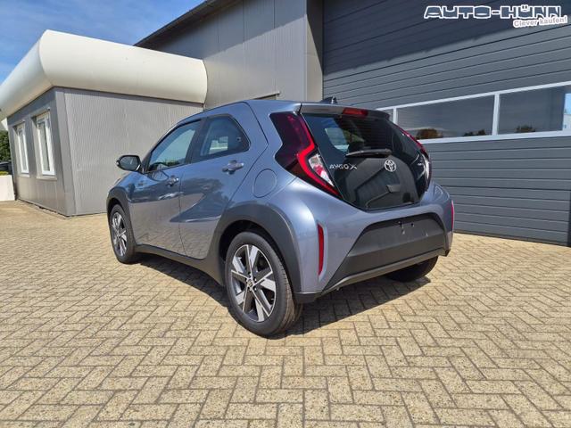 Toyota Aygo X Pure 1.5 Hybrid 116PS Automatik Sitzheizung Klimaautomatik R&uuml;ckf.Kamera AbstandsTempomat Nebelscheinw. Multifunktionslenkrad Bluetooth Touchscreen Apple CarPlay + Android Auto 2xKeyless 