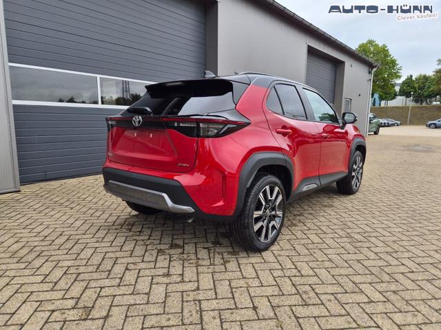 Toyota Yaris Cross 1.5-l 130PS HEV Automatik Style Matrix-LED 4xKamera elektr. Heckklappe Sitzheizung Lenkradheizung Klimaautomatik Navi Bluetooth wireless Apple CarPlay + Android Auto ACC PDC v+h 18"LM 
