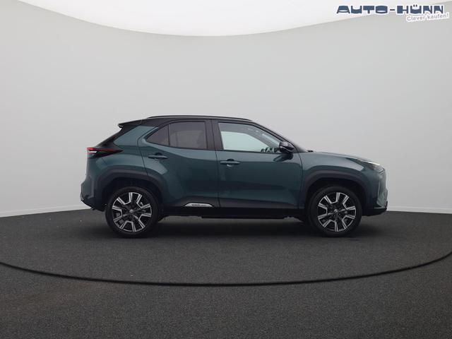 Toyota Yaris Cross 1.5-l 130PS HEV Automatik Style Matrix-LED 4xKamera elektr. Heckklappe Sitzheizung Lenkradheizung Klimaautomatik Navi Bluetooth wireless Apple CarPlay + Android Auto ACC PDC v+h 18"LM 