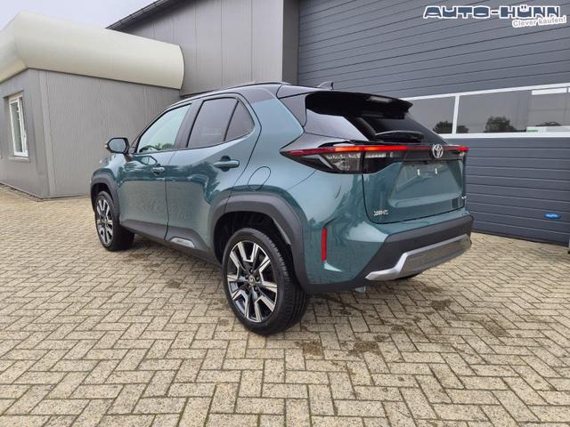 Toyota Yaris Cross 1.5-l 130PS HEV Automatik Style Matrix-LED 4xKamera elektr. Heckklappe Sitzheizung Lenkradheizung Klimaautomatik Navi Bluetooth wireless Apple CarPlay + Android Auto ACC PDC v+h 18"LM 