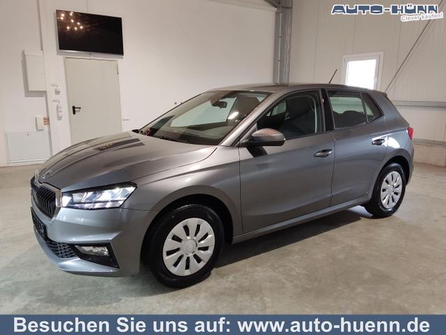 Skoda Fabia - Selection 1.0 TSI 95 PS 4JahreGarantie-Smartlink-Rückfahrkamera-2x PDC-Kessy-Sofort