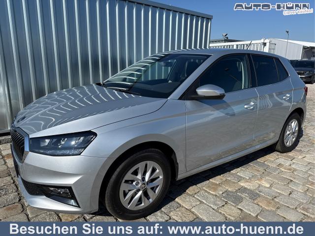 Skoda Fabia - Selection PLUS 1.0 TSI 95 PS 5-Jahre Garantie-AHK abnehmbar-Sunset-KessyEasyStart-AppleCarPlay-AndroidAuto-LED-PDC hinten-Lenkradheizung-Winterpaket-Sitzheizung-DAB-Klimaautomatik-Tempomat-Sofort