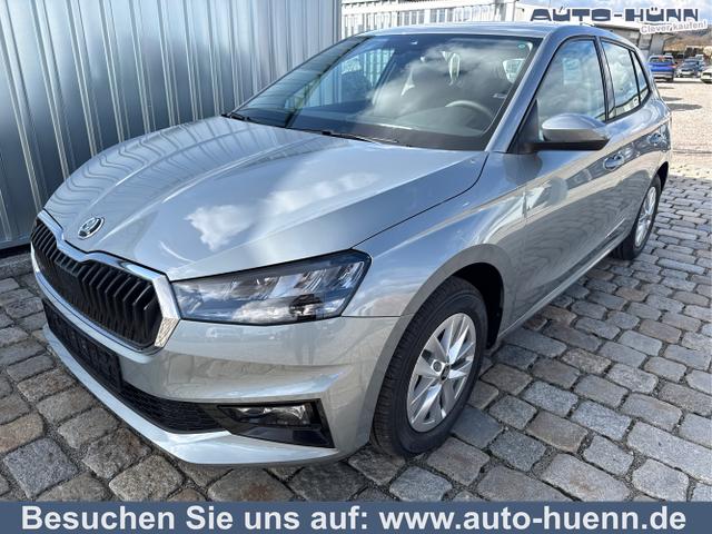 Skoda Fabia - Selection PLUS 1.0 TSI 95 PS + Virtual Cockpit Radio Media 8&ldquo; Display Winterpaket LED Alu 15&ldquo; Smart Link Kamera Tempomat Klimaanlage Climatic MuFu Lenkrad KESSY PDC sofort verf&uuml;gbar