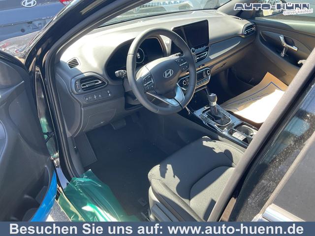 Hyundai i30 Kombi - 1.0 T-GDI DCT Family, Navi, ACC, Side, Winter, 17-Zoll, Klimaautomatik