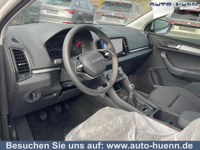 Skoda Karoq - Selection 1.5 TSI 130 Jahre, AHK, el. Klappe, Kamera, Ladeboden, Winter