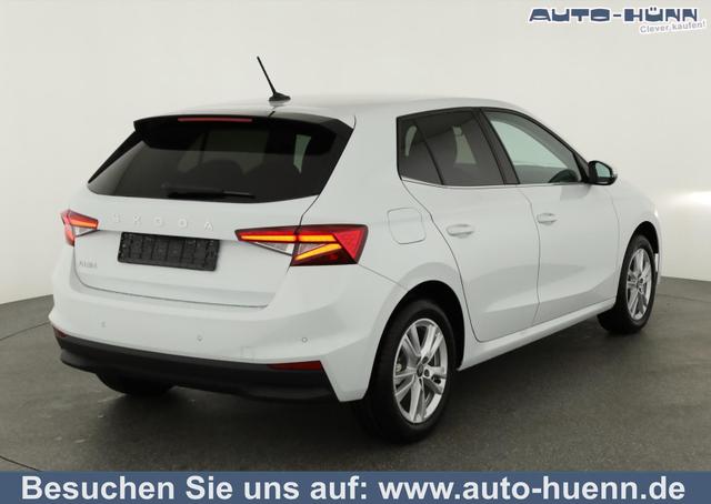 Skoda Fabia - Selection 1.0 TSI DSG 130 Jahre, LED, Kamera, ACC, Side, Ladeboden, Winter