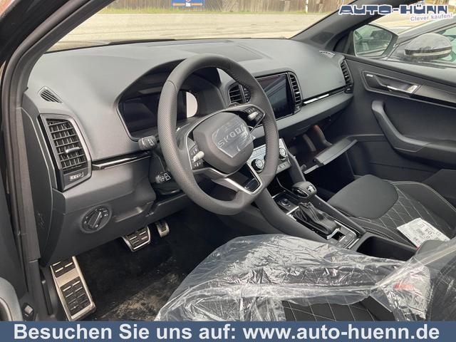 Skoda Karoq - Sportline 1.5 TSI DSG Sportline, Pano, AHK, Navi, CANTON, Matrix, AreaView, Side, FS-beheizbar