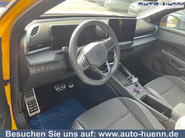 Volkswagen T-Roc - 1.5 eTSI 110 kW R-Line DSG Black, AHK, IQ.Light, Kamera, el. Klappe, 19-Zoll