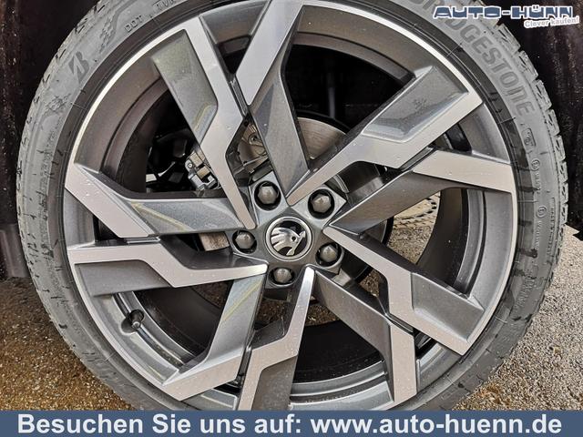 Skoda Karoq - Sportline 2.0TDI DSG 4x4 AHK Matrix Pano Sound Leder 19 Zoll