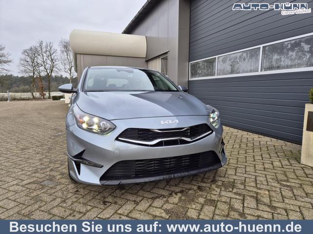 Kia Ceed - Vision 1.5 T-GDi 140PS Automatik Klimaautomatik Alarmanlage Sitzheizung Lenkradheizung Navi PDC Rückf.Kamera Bluetooth Touchscreen Apple CarPlay Android Auto Tempomat