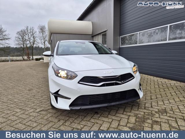 Kia Ceed - Vision 1.5 T-GDi 140PS Automatik Klimaautomatik Alarmanlage Sitzheizung Lenkradheizung Navi PDC Rückf.Kamera Bluetooth Touchscreen Apple CarPlay Android Auto Tempomat