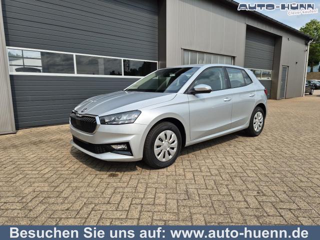 Skoda Fabia - 1.0 TSI 115PS Selection 5-türig Sitzheizung Parksensoren Multifunktionslenkrad Klima Skoda-Radio Bluetooth Touchscreen Tempomat Nebelsch. wireless Apple CarPlay + Android Auto
