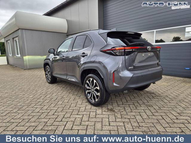 Toyota Yaris Cross - 1.5VVT-iE 130PS Automatik Teamplayer Klimaautomatik Sitzheizung Lenkradheizung PDC v+h Rückf.Kamera 17-LM abged.Scheiben 2xKeyless DAB+ Bluetooth Touchscreen Apple CarPlay Android Auto