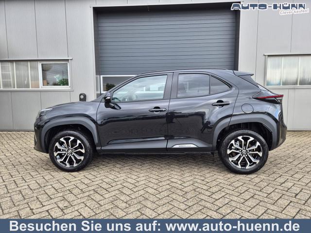 Toyota Yaris Cross - 1.5VVT-iE 130PS Automatik Teamplayer Klimaautomatik Sitzheizung Lenkradheizung PDC v+h Rückf.Kamera 17-LM abged.Scheiben 2xKeyless DAB+ Bluetooth Touchscreen Apple CarPlay Android Auto