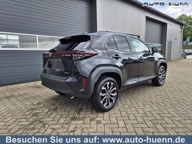 Toyota Yaris Cross - 1.5VVT-iE 130PS Automatik Teamplayer Klimaautomatik Sitzheizung Lenkradheizung PDC v+h Rückf.Kamera 17-LM abged.Scheiben 2xKeyless DAB+ Bluetooth Touchscreen Apple CarPlay Android Auto