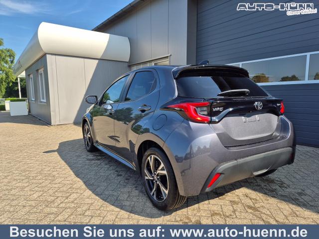 Toyota Yaris - 1.5VVT-iE 116PS Automatik Teamplayer Klimaautomatik Sitzheizung Lenkradheizung Rückf.Kamera 16-LM abged.Scheiben 2xKeyless DAB+ Bluetooth Touchscreen Apple CarPlay Android Auto ACC