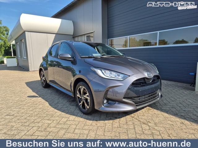 Toyota Yaris - 1.5VVT-iE 116PS Automatik Teamplayer Klimaautomatik Sitzheizung Lenkradheizung Rückf.Kamera 16-LM abged.Scheiben 2xKeyless DAB+ Bluetooth Touchscreen Apple CarPlay Android Auto ACC