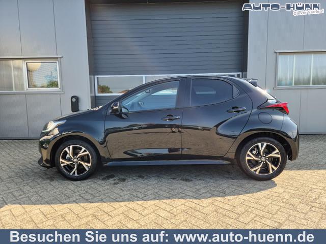 Toyota Yaris - 1.5VVT-iE 116PS Automatik Teamplayer Klimaautomatik Sitzheizung Lenkradheizung Rückf.Kamera 16-LM abged.Scheiben 2xKeyless DAB+ Bluetooth Touchscreen Apple CarPlay Android Auto ACC