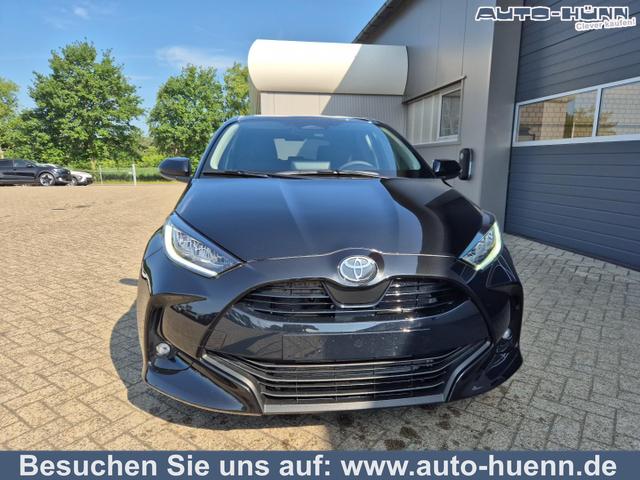 Toyota Yaris - 1.5VVT-iE 116PS Automatik Teamplayer Klimaautomatik Sitzheizung Lenkradheizung Rückf.Kamera 16-LM abged.Scheiben 2xKeyless DAB+ Bluetooth Touchscreen Apple CarPlay Android Auto ACC