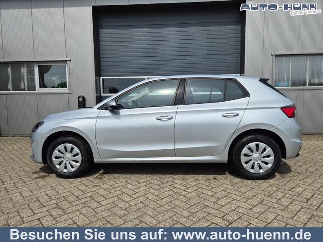 Skoda Fabia - 1.0 TSI 95PS Selection 5-türig Rückf.Kamera Parksensoren Sitzheizung Multifunktionslenkrad Klima Skoda-Radio Bluetooth Touchscreen Tempomat Nebelsch. Apple CarPlay + Android Auto