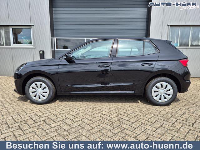 Skoda Fabia - 1.0 TSI 115PS DSG Selection 5-türig Rückf.Kamera Parksensoren Sitzheizung Multifunktionslenkrad Klima Skoda-Radio Bluetooth Touchscreen Tempomat Nebelsch. Apple CarPlay + Android Auto