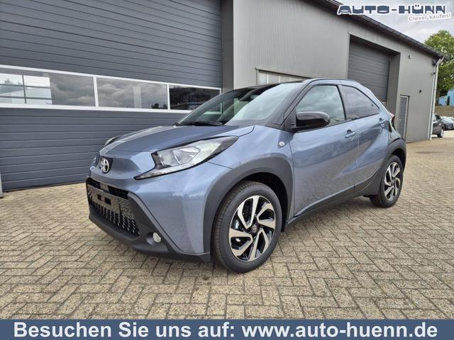 Toyota Aygo X - 1.0 VVT-i 72PS Teamplayer Sitzheizung AbstandsTempomat Multifunktionslenkrad Klima Radio Bluetooth Touchscreen Apple CarPlay + Android Auto 17-LM