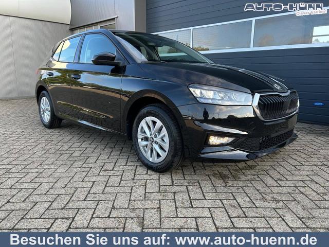 Skoda Fabia - 1.0 TSI 115PS DSG Selection 5-türig 15"LM Rückf.Kamera Parksensoren Sitzheizung Multifunktionslenkrad Klima Skoda-Radio Bluetooth Touchscreen Tempomat Nebelsch. Apple CarPlay + Android Auto