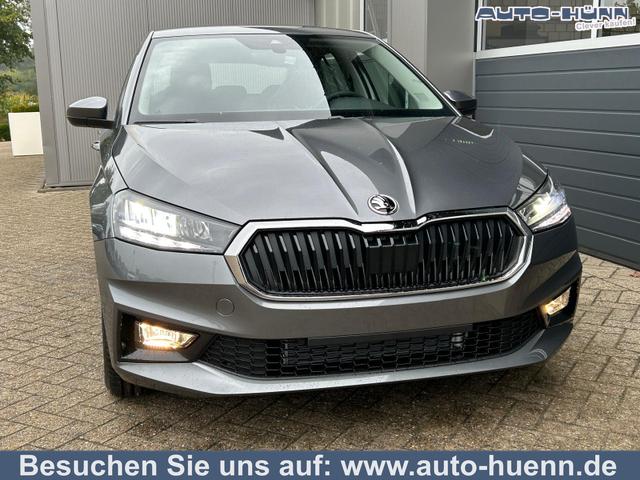 Skoda Fabia - 1.0 TSI 115PS DSG Selection 5-türig 15"LM Rückf.Kamera Parksensoren Sitzheizung Multifunktionslenkrad Klima Skoda-Radio Bluetooth Touchscreen Tempomat Nebelsch. Apple CarPlay + Android Auto